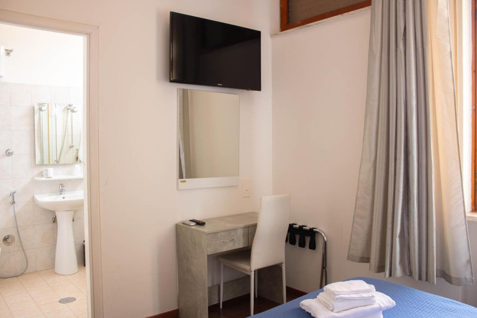 Hotel Oasi San Francesco Roma Exterior foto